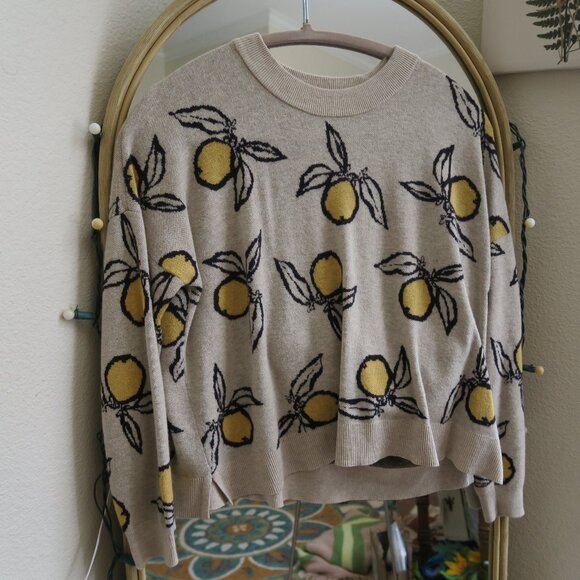 Lemon Swater - Picture 1 of 4